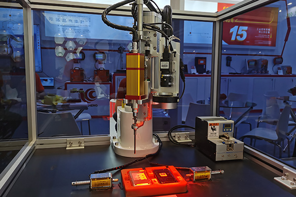 �Ӿ����ϵͳ�Ĵ���˿Ӧ��